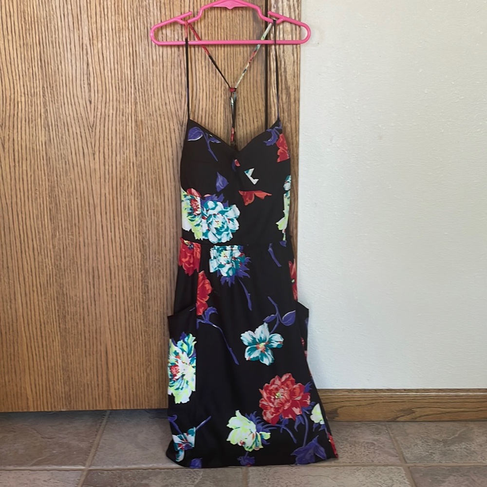 American Eagle flower dress